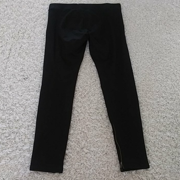 Cabi Leggings. - Picture 2 of 8